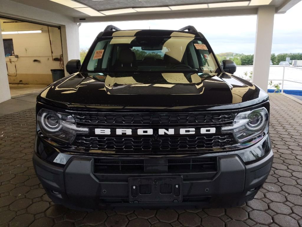 Certified 2025 Ford Bronco Sport Outer Banks w/ Outer Banks Tech Package+ AWD/4WD image 2