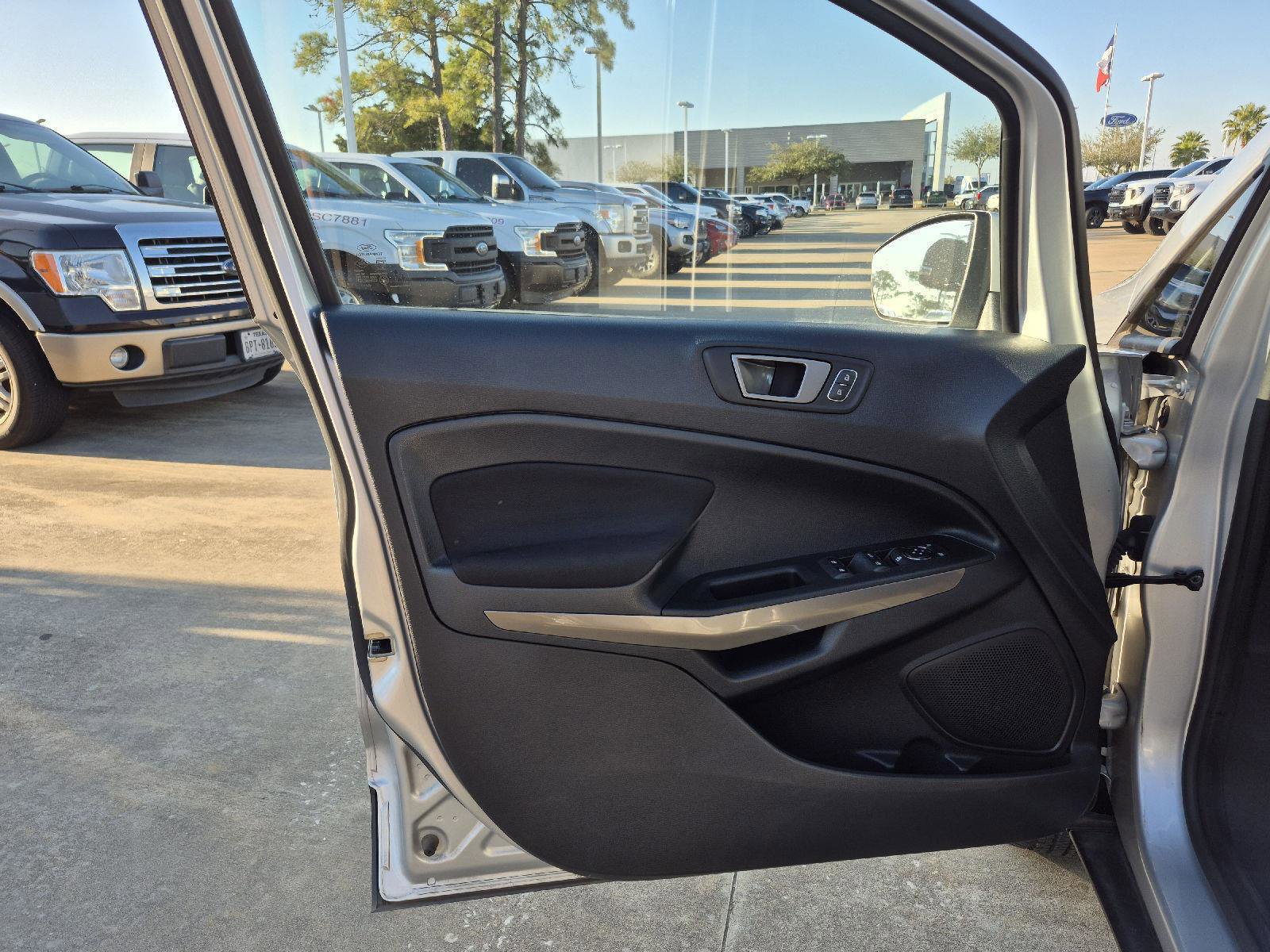 Certified 2020 Ford EcoSport SE w/ SE Convenience Package image 12