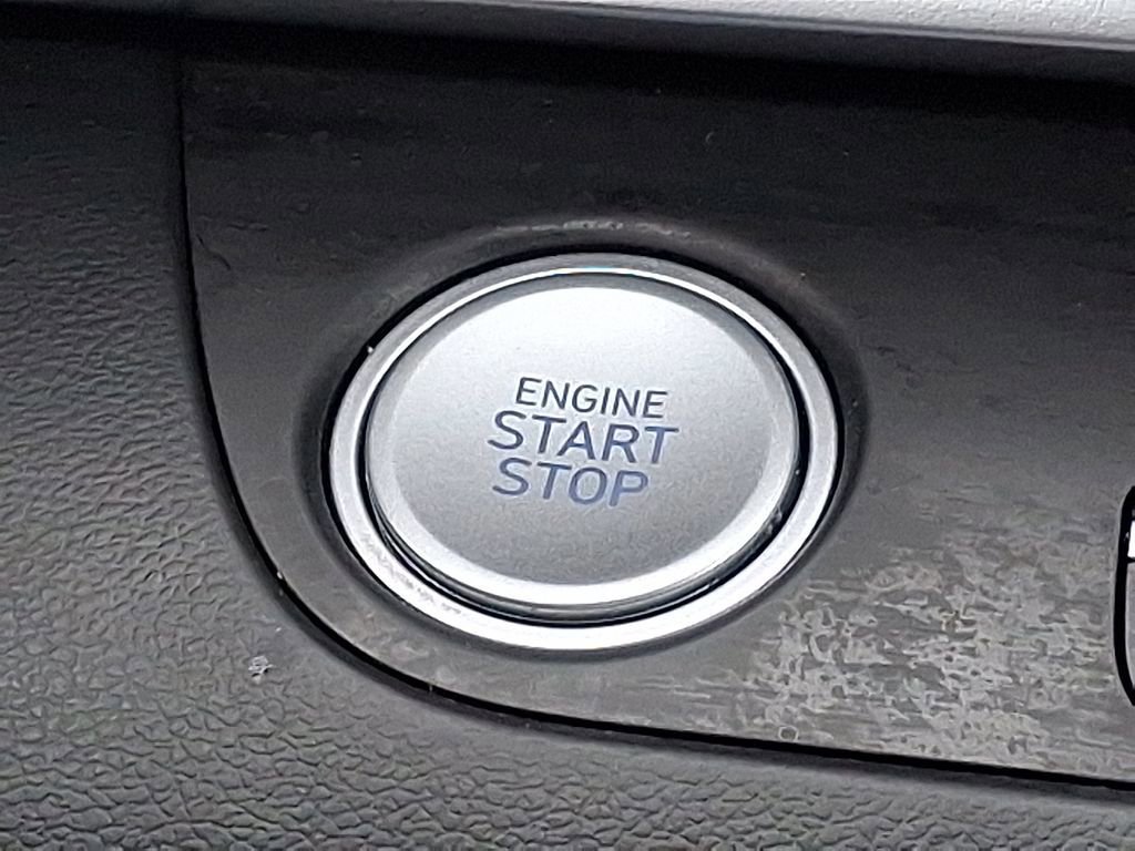 Used 2024 Hyundai Elantra SEL image 24