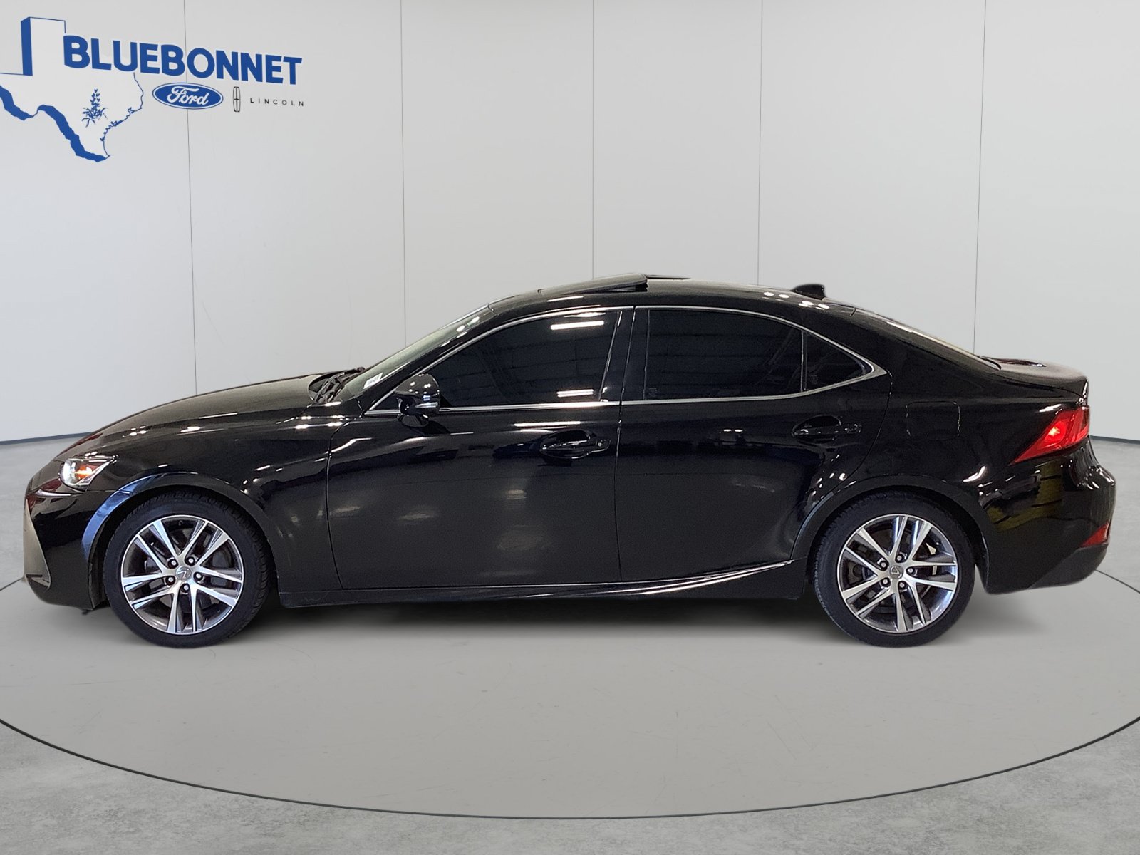 Used 2019 Lexus IS 300 w/ Accessory Package RWD image 8