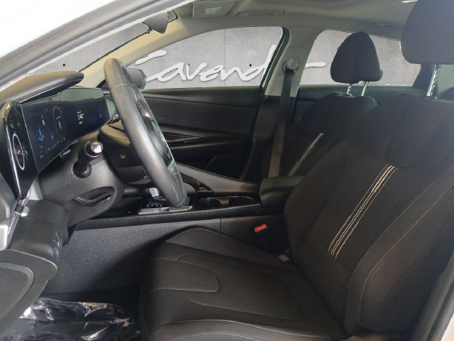 Used 2024 Hyundai Elantra SEL w/ Convenience Package FWD image 20