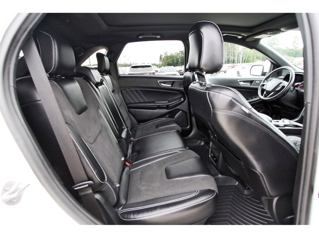 Certified 2022 Ford Edge ST w/ Equipment Group 401A AWD/4WD image 10