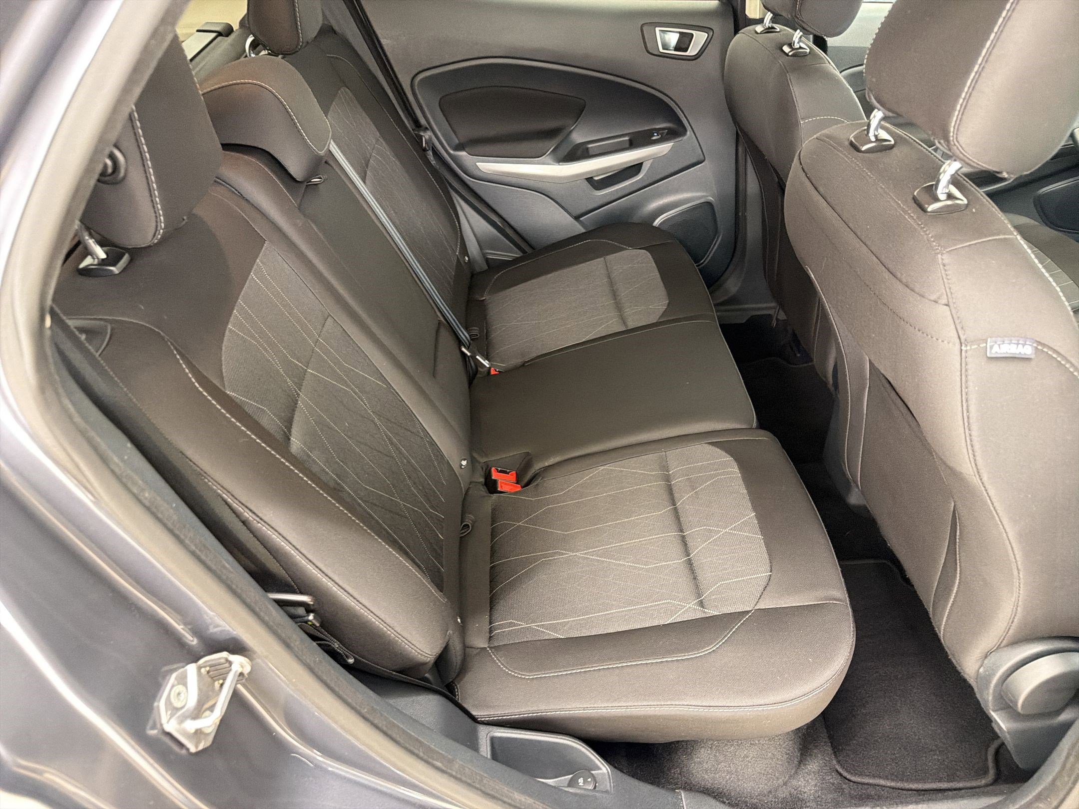 Certified 2018 Ford EcoSport SE FWD image 28