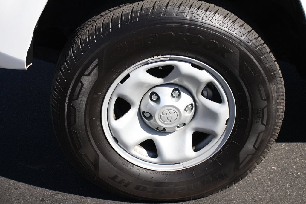 Used 2023 Toyota Tacoma SR AWD/4WD image 14