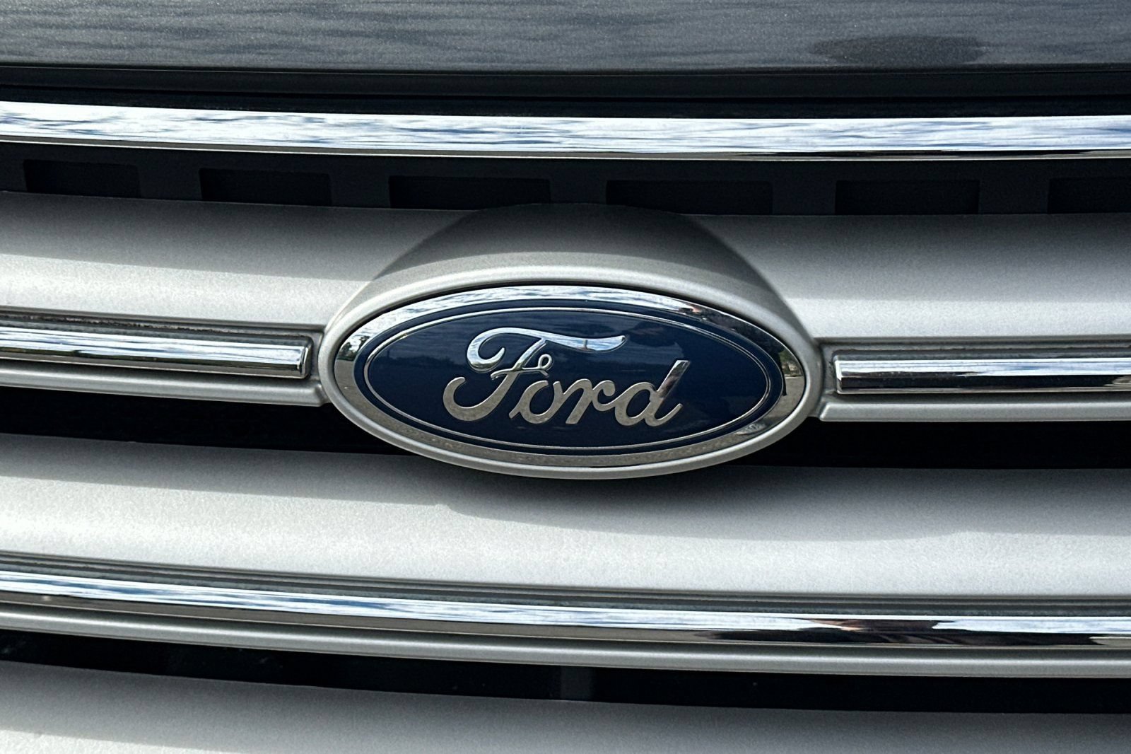 Certified 2018 Ford Escape Titanium FWD image 46