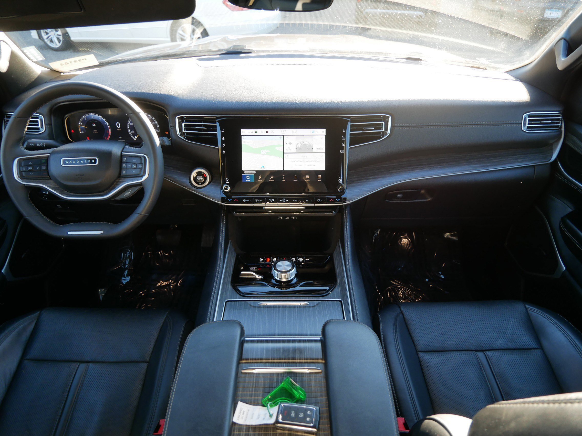 Used 2024 Jeep Wagoneer L Series II w/ Flexible Seating Group image 10