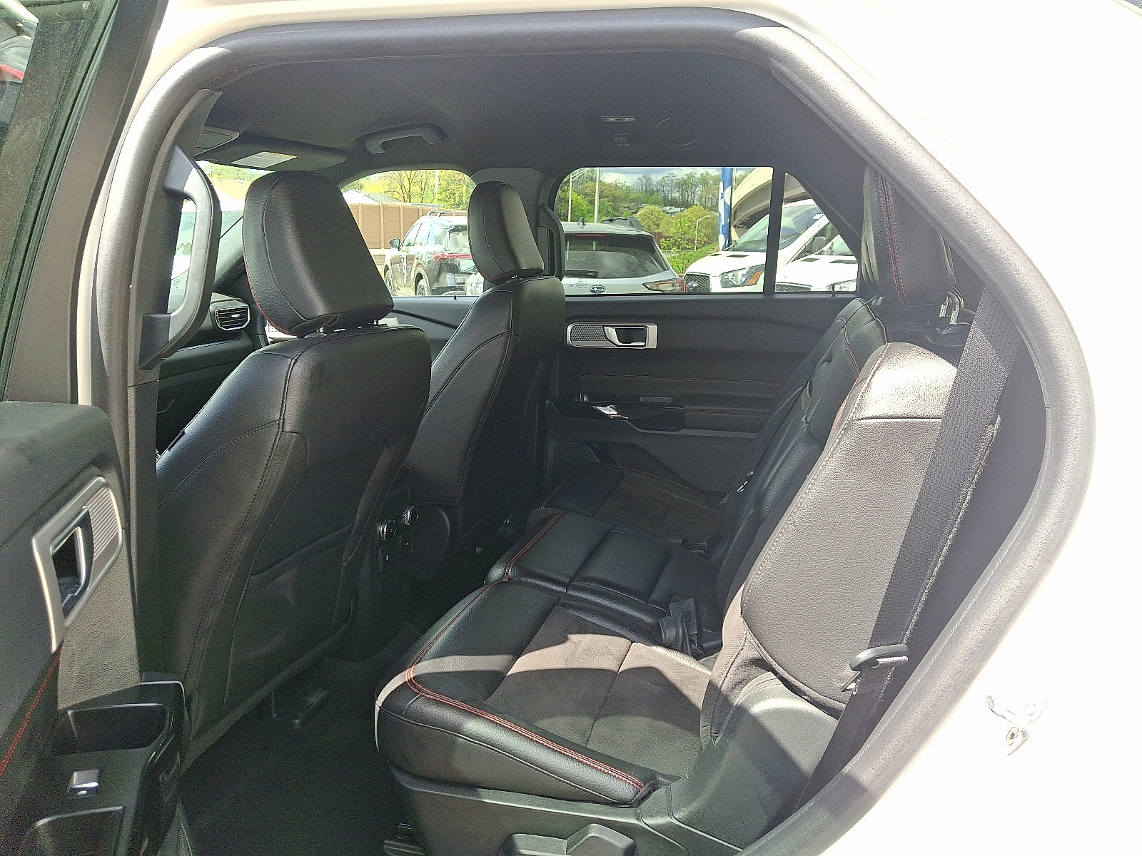 Certified 2023 Ford Explorer ST-Line AWD/4WD image 10