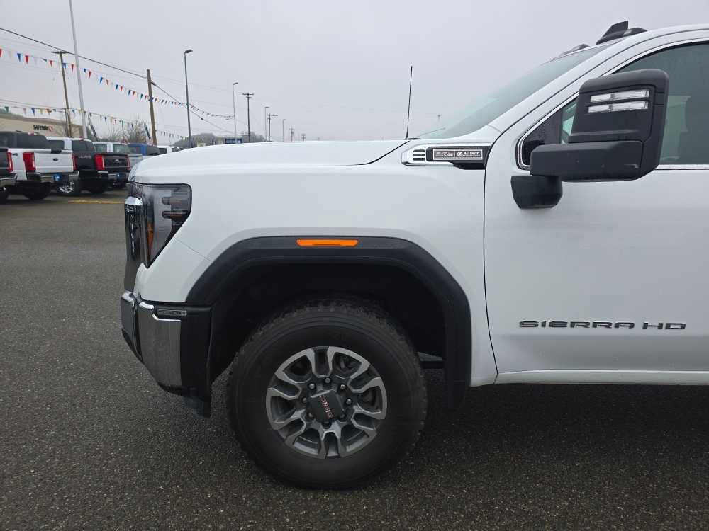 Used 2024 GMC Sierra 3500 SLE w/ SLE Value Package image 19