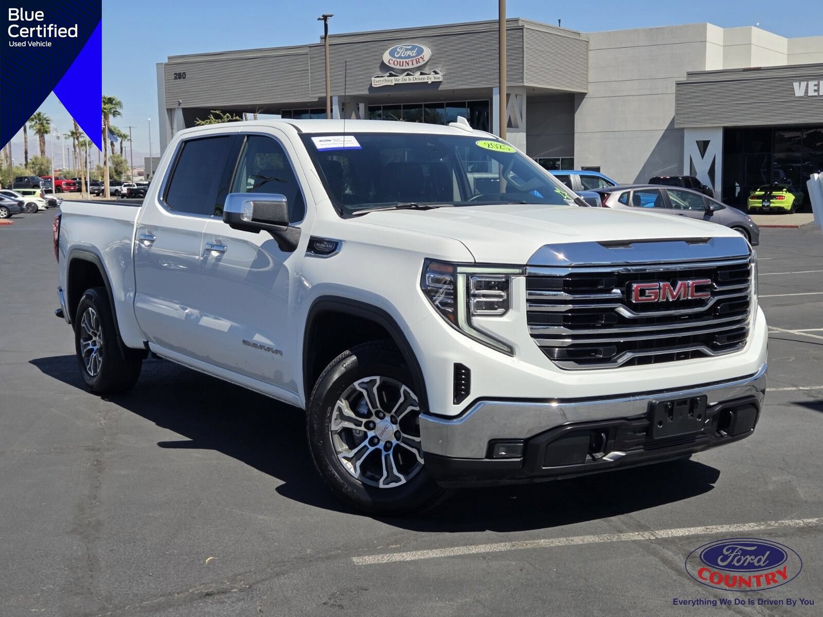 Used 2025 GMC Sierra 1500 SLT RWD image 1