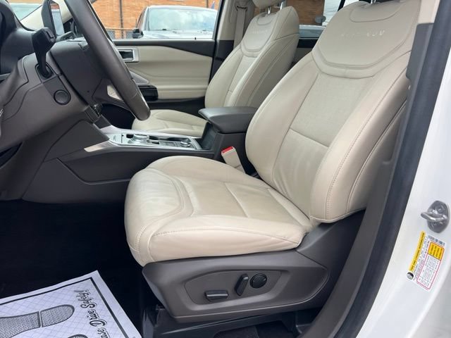Certified 2023 Ford Explorer Platinum w/ Technology Package AWD/4WD image 21