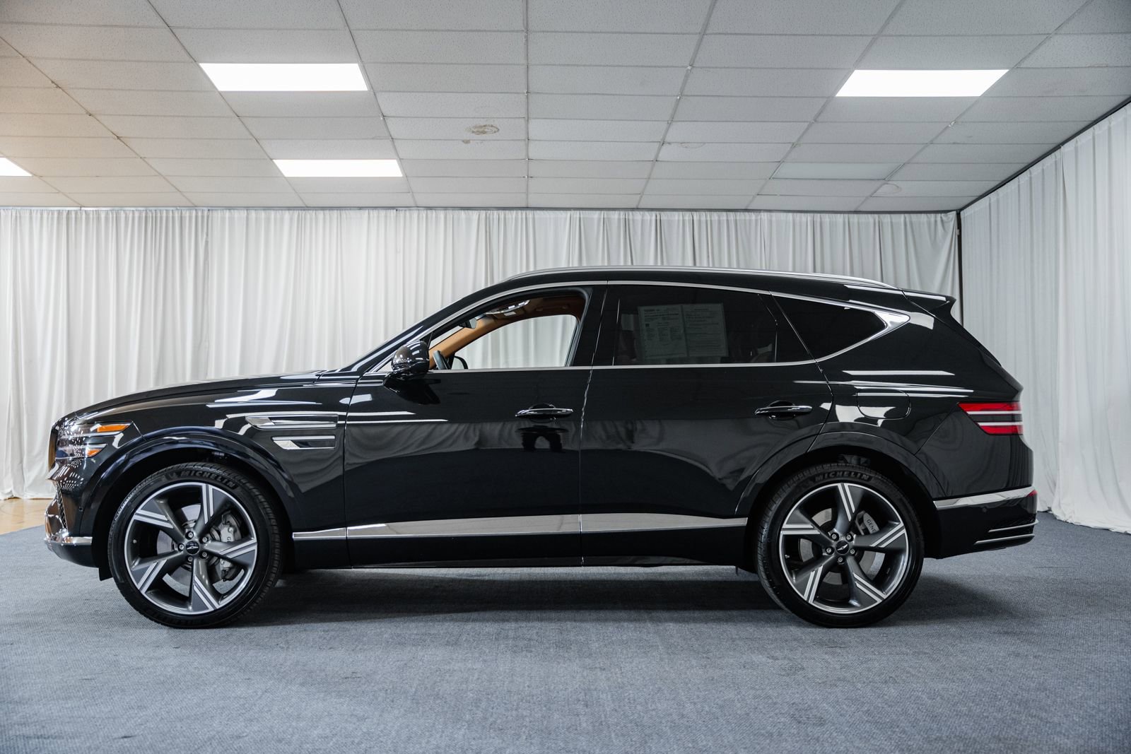 Used 2025 Genesis GV80 2.5T Prestige image 5