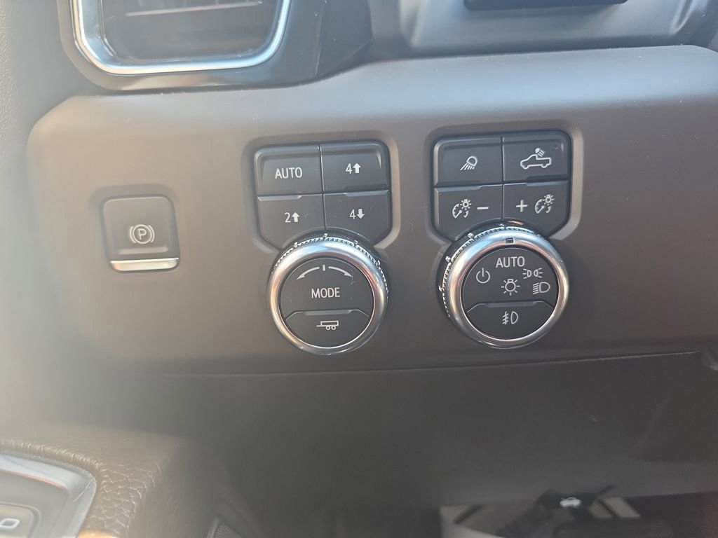 Used 2024 GMC Sierra 2500 Denali w/ Denali Reserve Package image 40