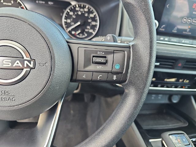 Used 2024 Nissan Rogue SV FWD image 21