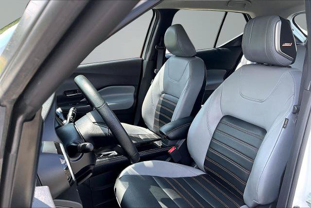 Used 2023 Nissan Kicks SR w/ SR Premium Package FWD image 25