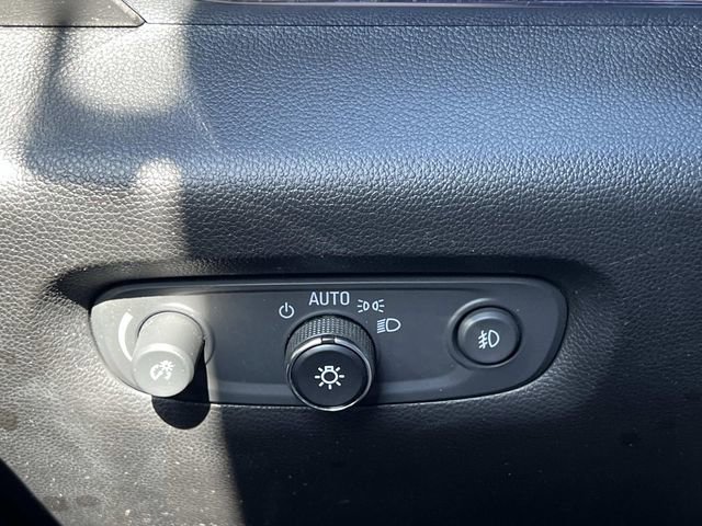 Used 2019 Chevrolet Traverse LT w/ LPO, Floor Liner Package AWD/4WD image 29