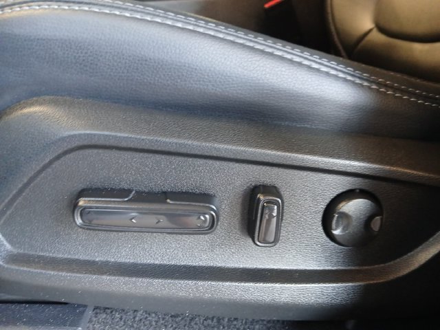 Used 2025 Honda Pilot EX-L image 6