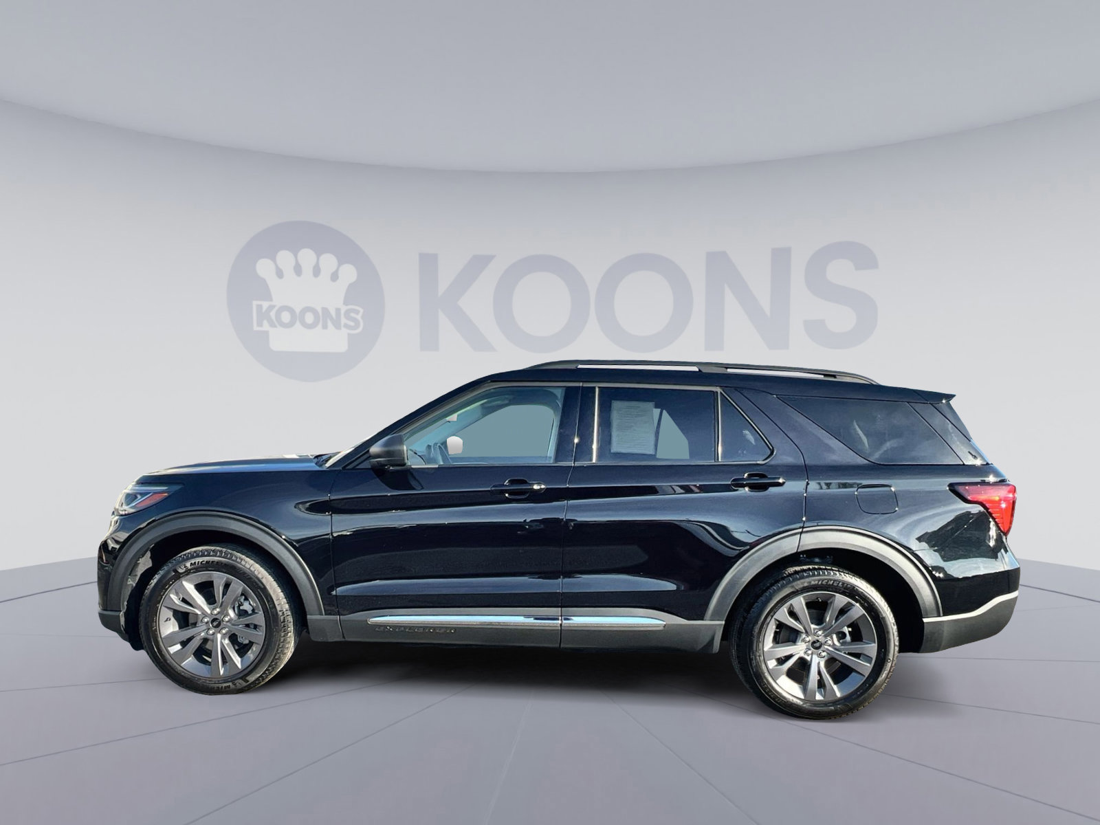 Certified 2025 Ford Explorer Active w/ Active Comfort Package image 2