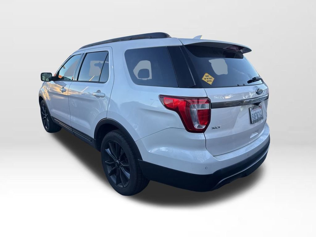 Certified 2017 Ford Explorer XLT w/ Equipment Group 202A image 5