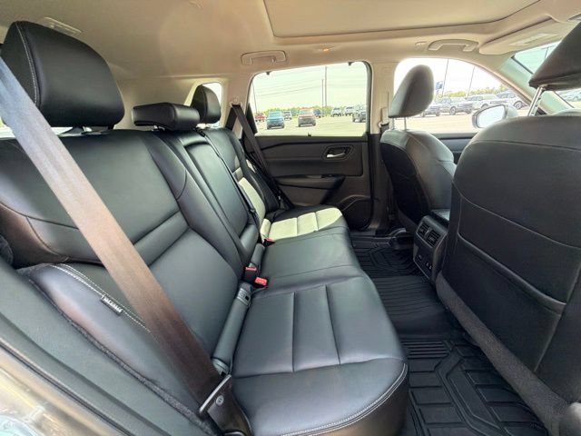 Used 2024 Nissan Rogue SL w/ SL Premium Package FWD image 19