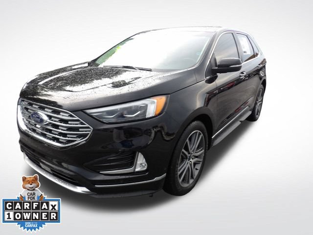 Certified 2019 Ford Edge Titanium w/ Equipment Group 301A FWD image 3