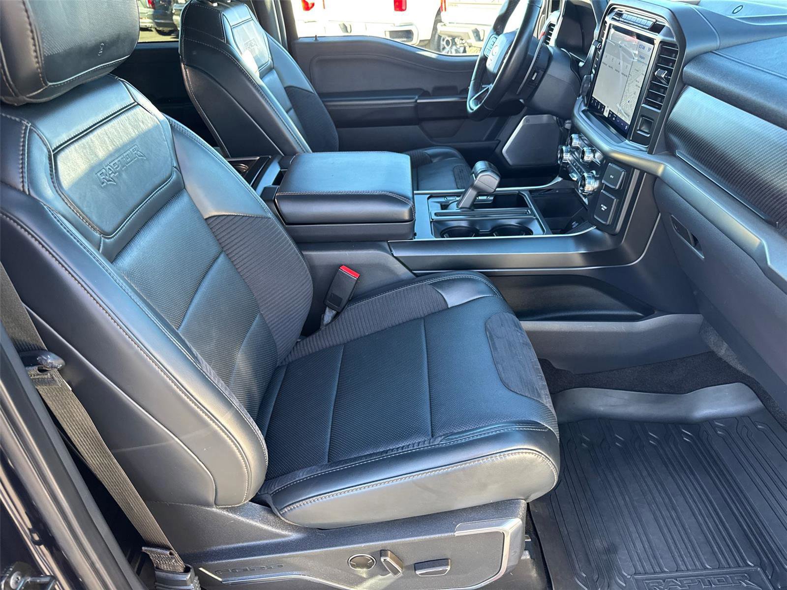 Certified 2021 Ford F150 Raptor w/ Equipment Group 801A High image 17