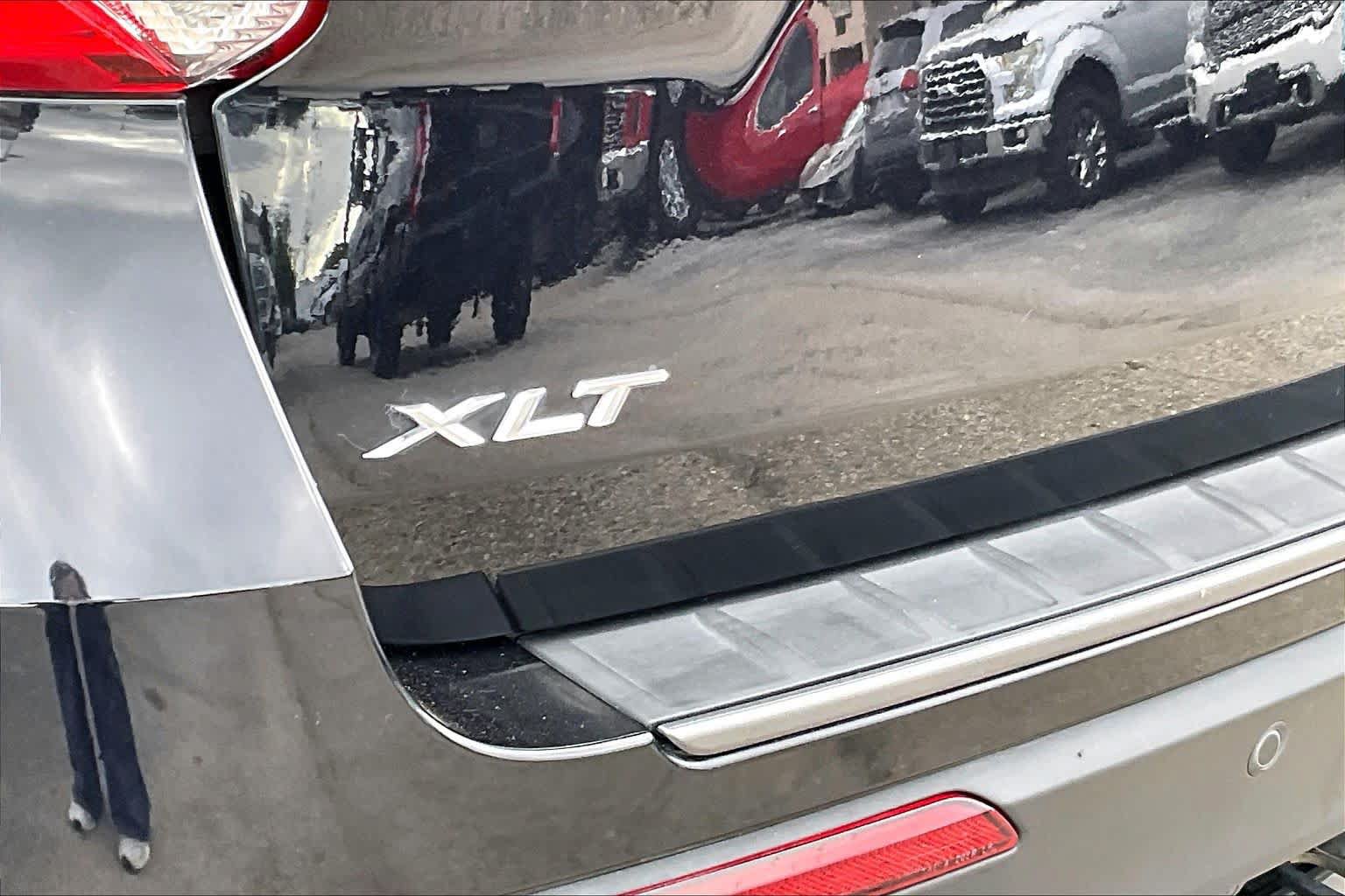 Certified 2023 Ford Explorer XLT RWD image 10