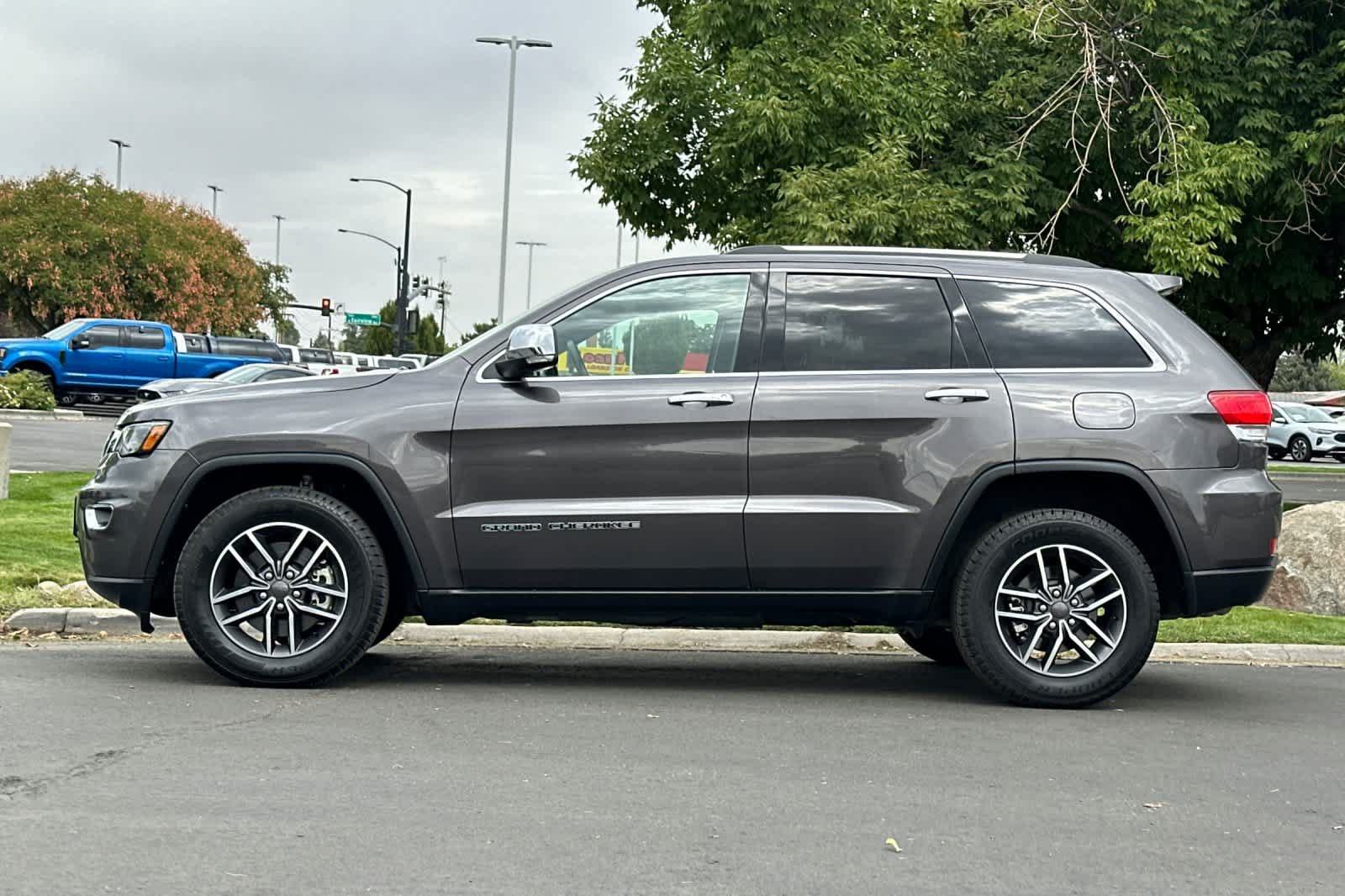 Used 2019 Jeep Grand Cherokee Limited w/ Luxury Group II AWD/4WD image 5
