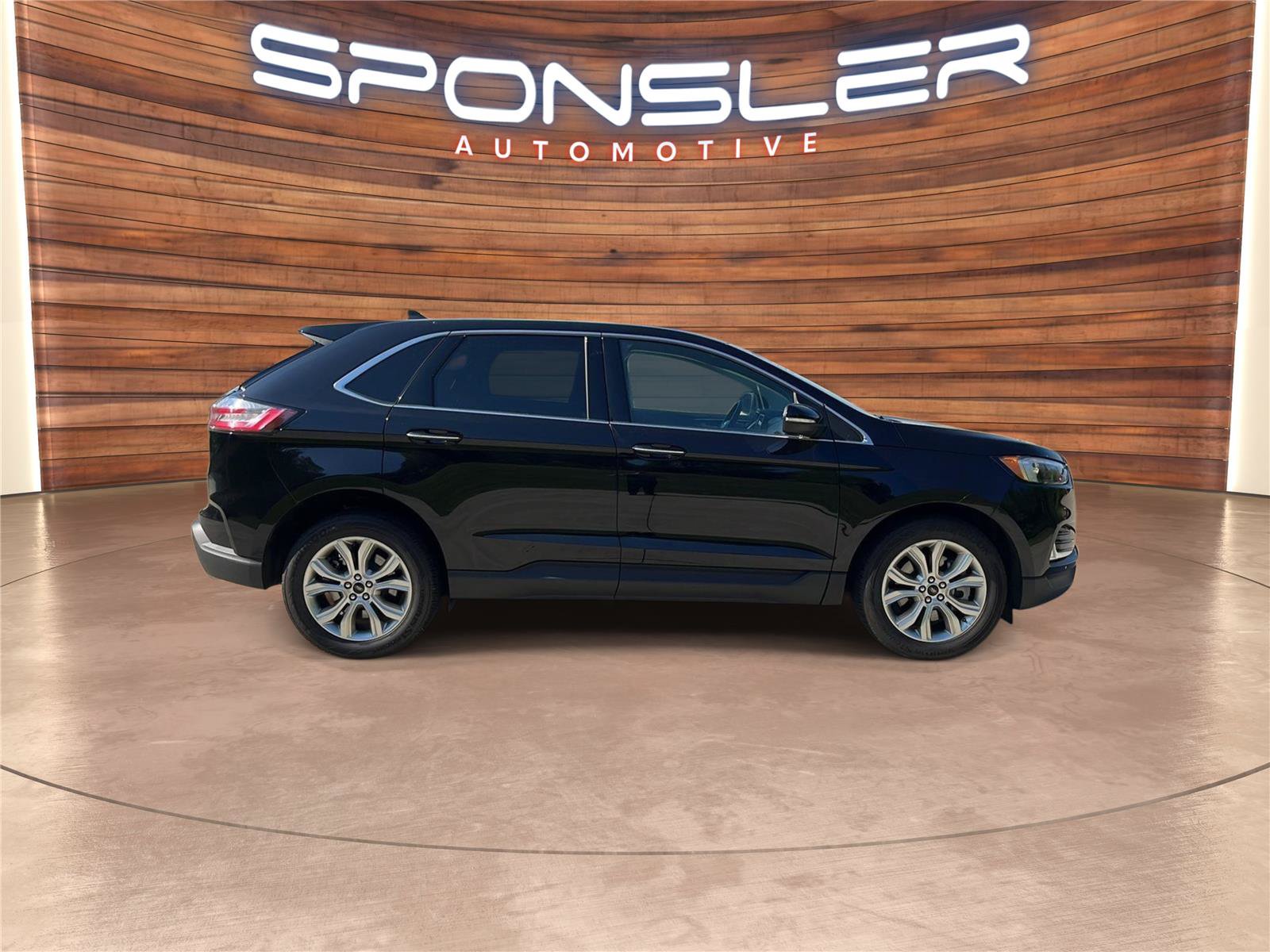 Certified 2024 Ford Edge Titanium AWD/4WD image 8