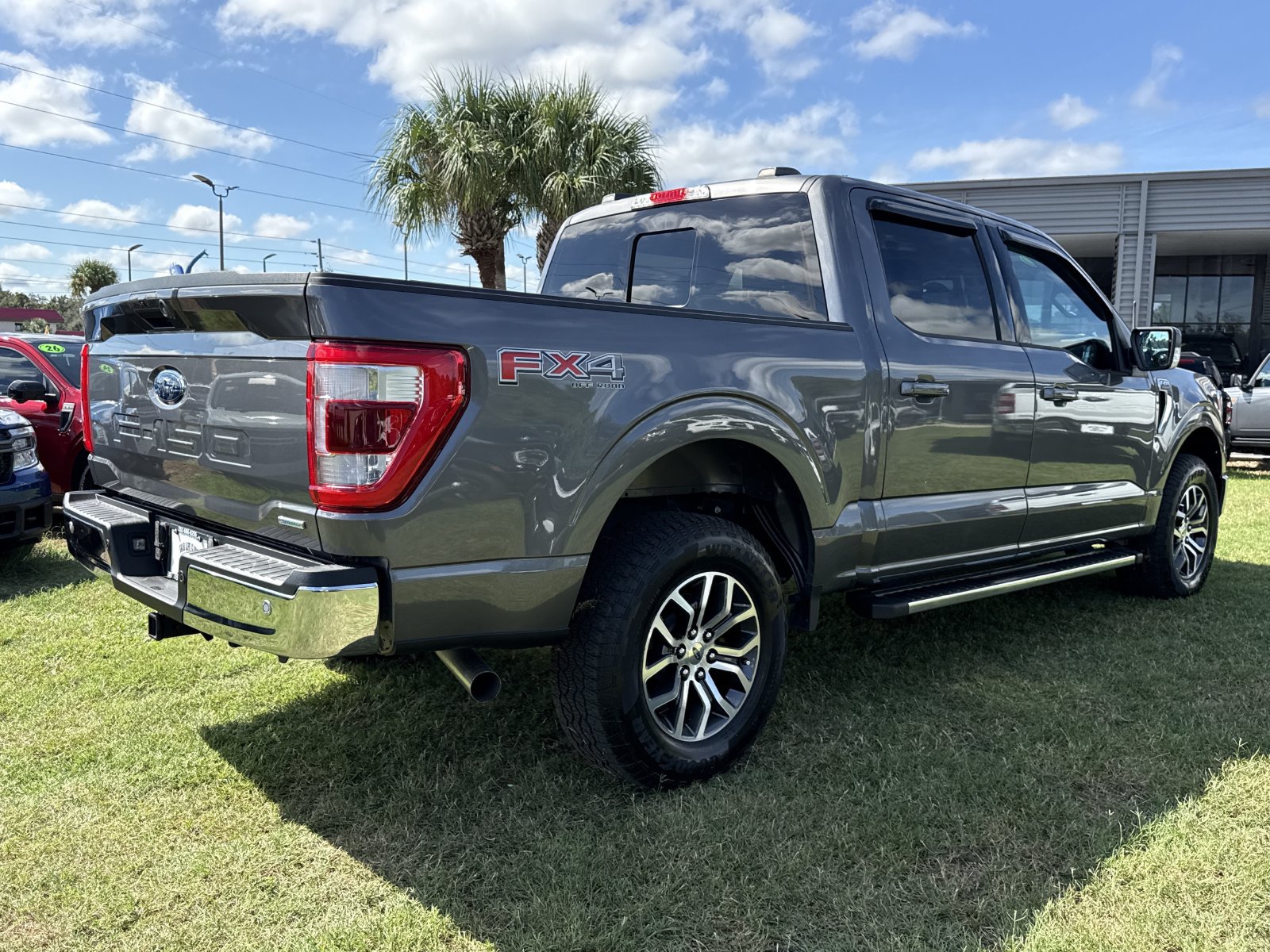 Certified 2022 Ford F150 Lariat w/ FX4 Off-Road Package AWD/4WD image 5