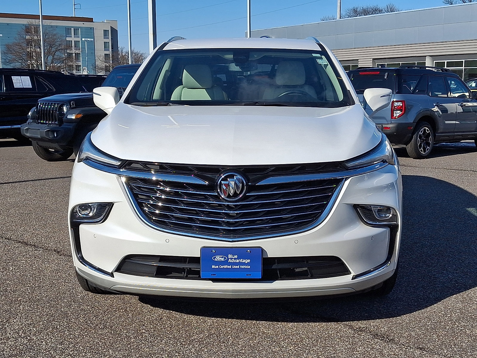 Used 2023 Buick Enclave Essence image 12