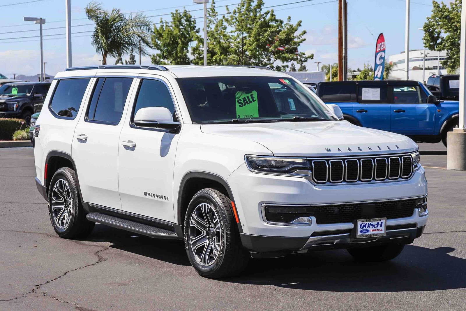 Used 2022 Jeep Wagoneer Series III w/ Flexible Seating Group AWD/4WD image 3