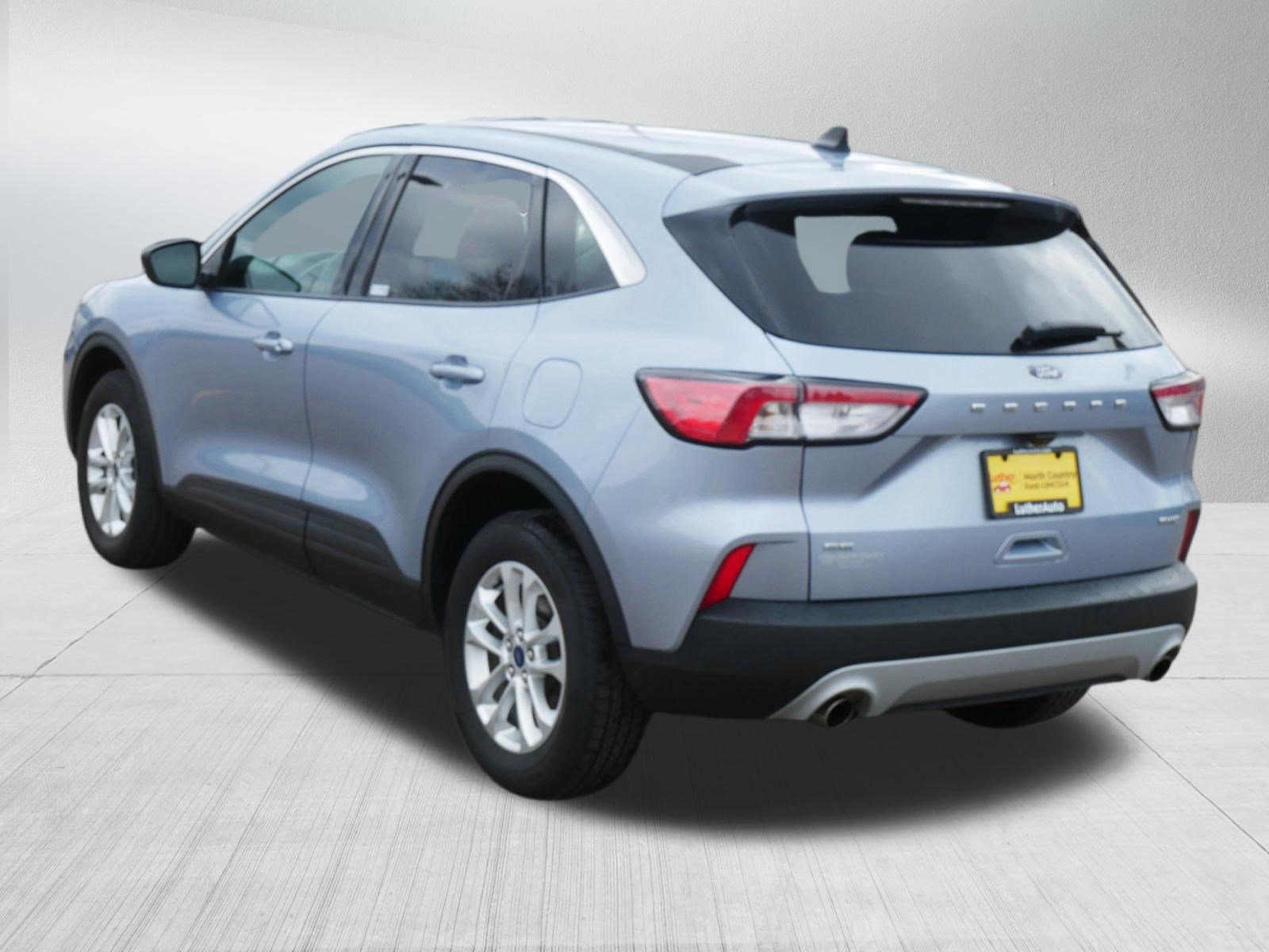 Certified 2022 Ford Escape SE w/ Cold Weather Package image 3