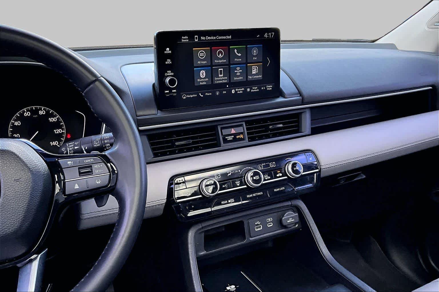 Used 2023 Honda Pilot Touring image 7