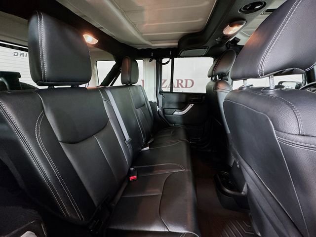 Used 2018 Jeep Wrangler Unlimited Sahara w/ Connectivity Group image 26