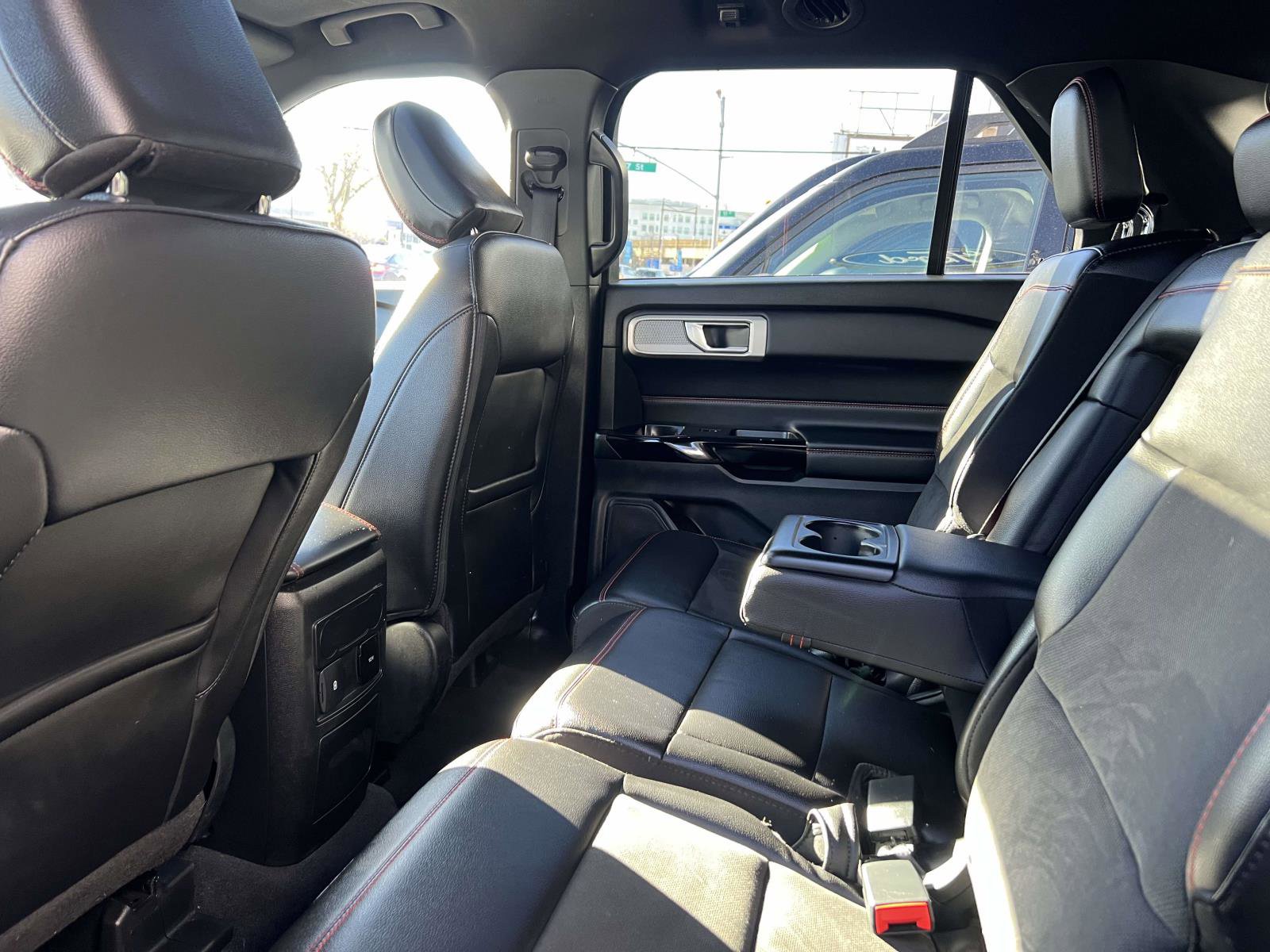 Certified 2022 Ford Explorer ST-Line w/ Class IV Trailer Tow Package image 14