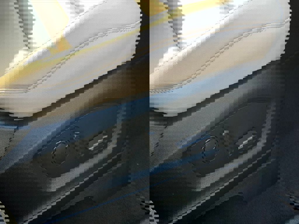 Certified 2023 Ford Explorer XLT w/ Equipment Group 202A image 18