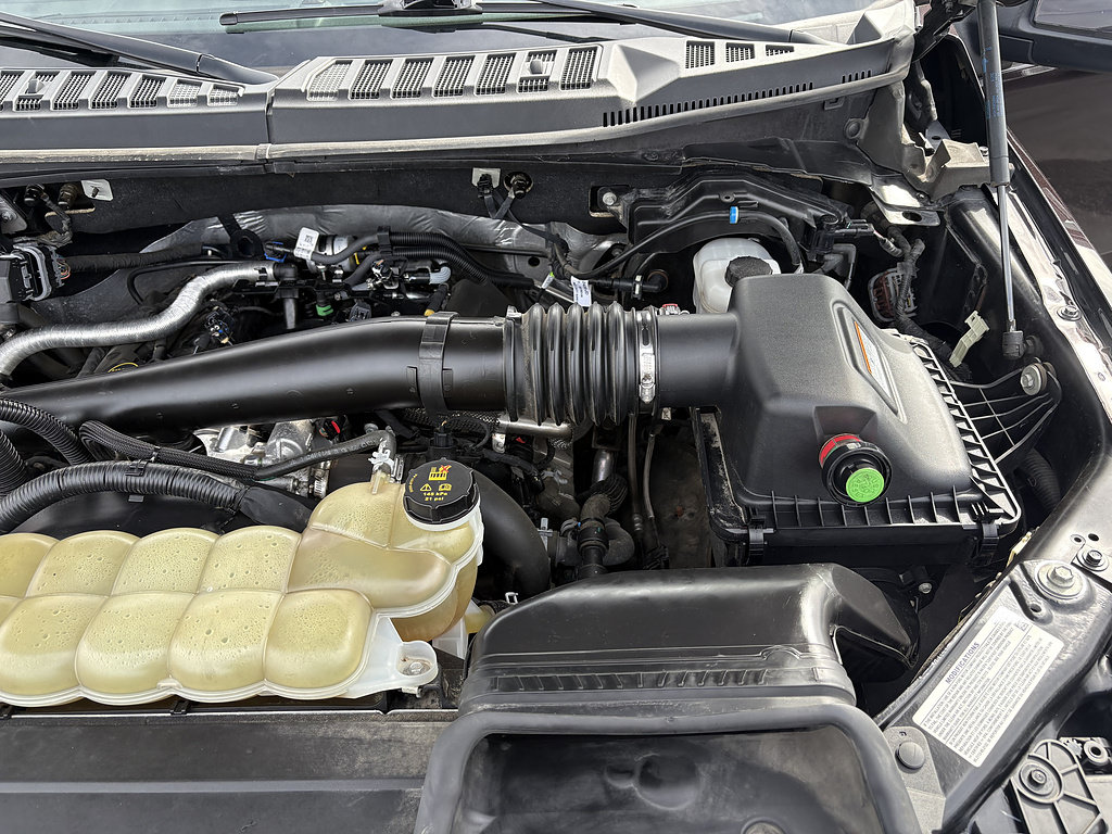 Certified 2019 Ford F150 Platinum w/ FX4 Off-Road Package AWD/4WD image 41