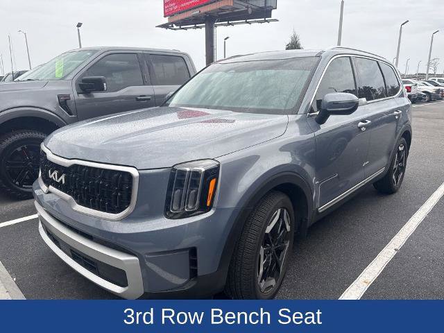 Used 2024 Kia Telluride EX image 3