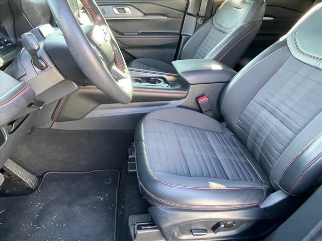 Certified 2025 Ford Explorer ST-Line image 15