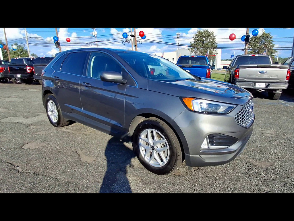 Certified 2024 Ford Edge SEL w/ Convenience Package AWD/4WD image 2