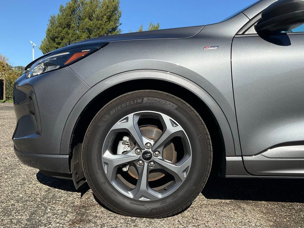 Certified 2024 Ford Escape ST-Line w/ Tech Pack #1 image 21