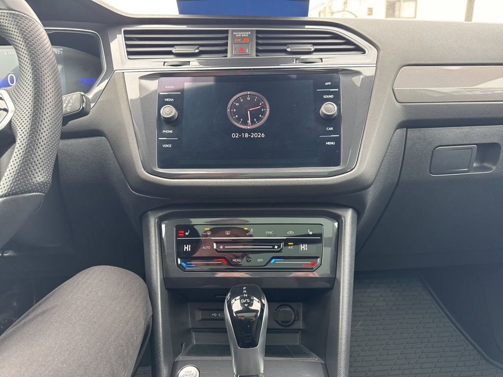 Used 2024 Volkswagen Tiguan SE R-Line image 22