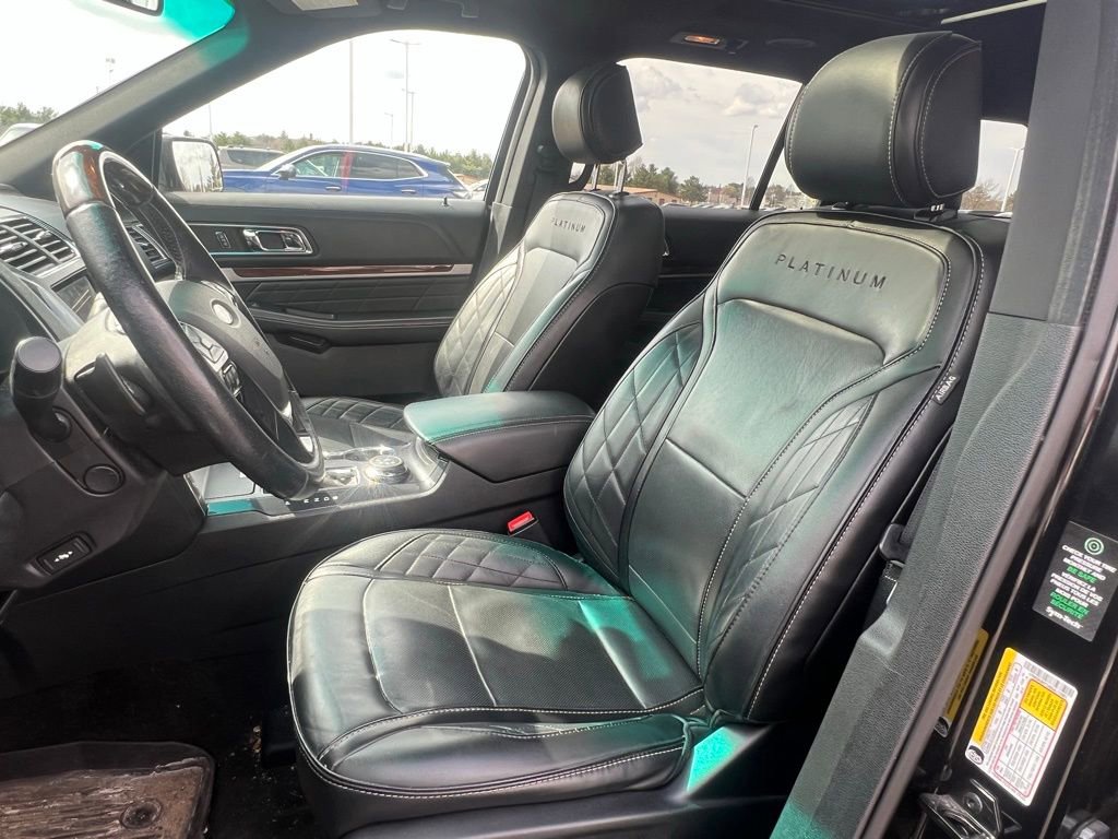 Certified 2017 Ford Explorer Platinum image 18