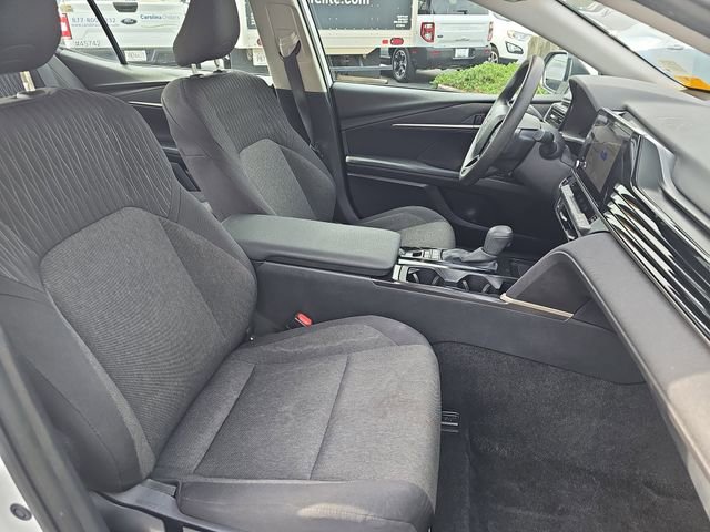 Used 2025 Toyota Camry LE FWD image 28