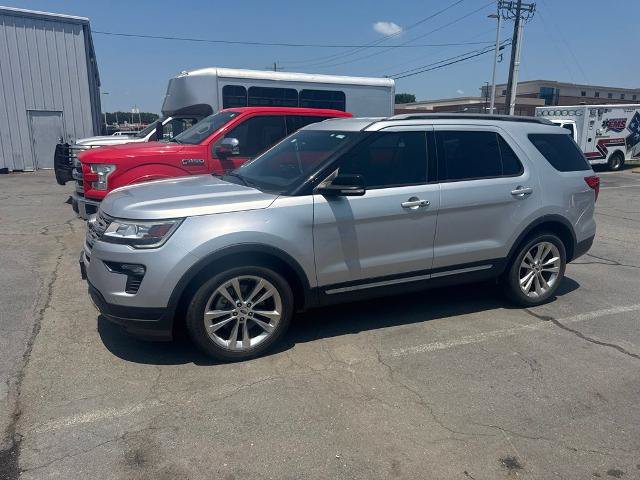 Certified 2018 Ford Explorer XLT w/ Equipment Group 202A FWD image 3