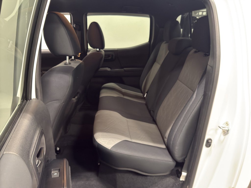 Used 2021 Toyota Tacoma TRD Off-Road image 29