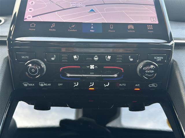 Used 2023 Jeep Grand Cherokee Overland w/ Luxury Tech Group IV AWD/4WD image 30