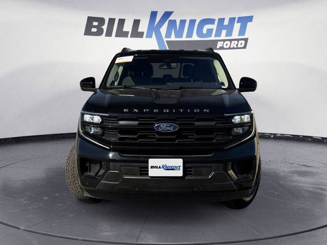 Certified 2025 Ford Expedition Active AWD/4WD image 8
