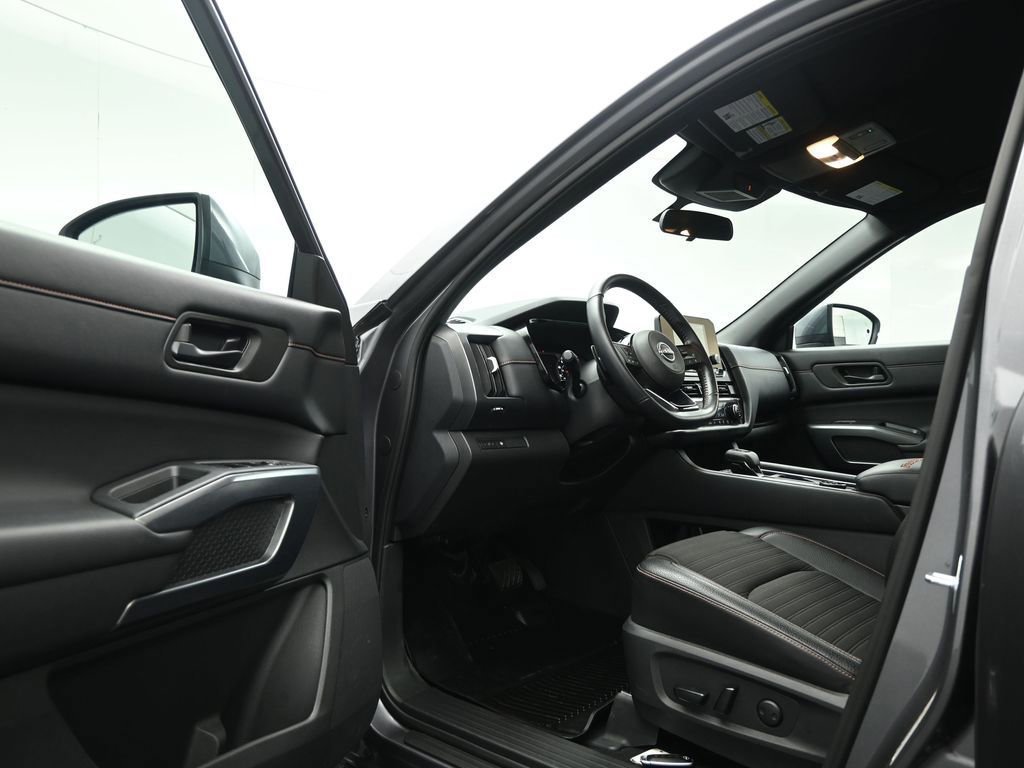 Used 2023 Nissan Pathfinder Rock Creek image 35