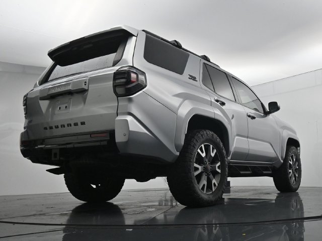 Used 2025 Toyota 4Runner TRD Sport AWD/4WD image 36